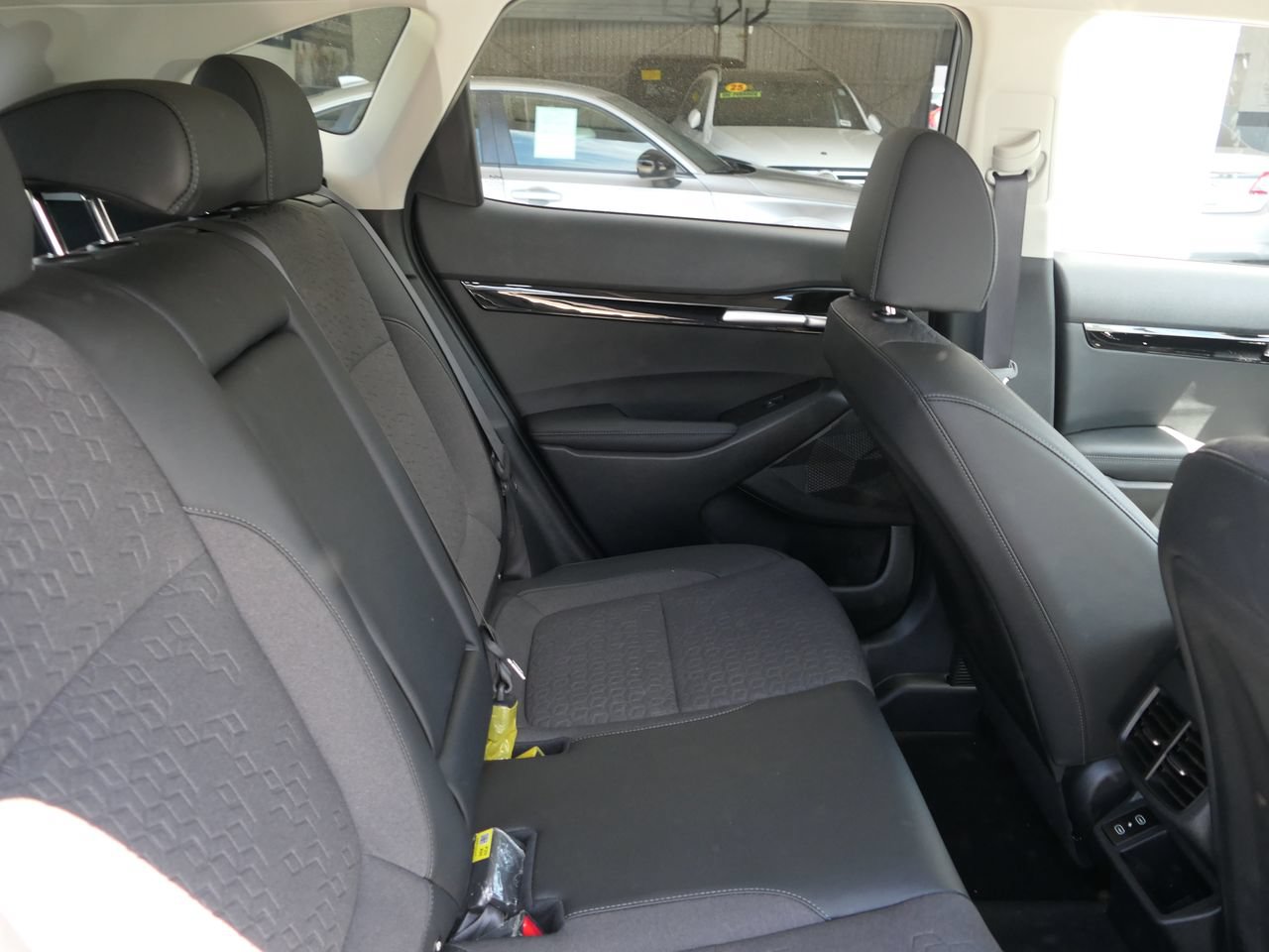 Certified 2025 Kia Seltos X-Line AWD/4WD image 22
