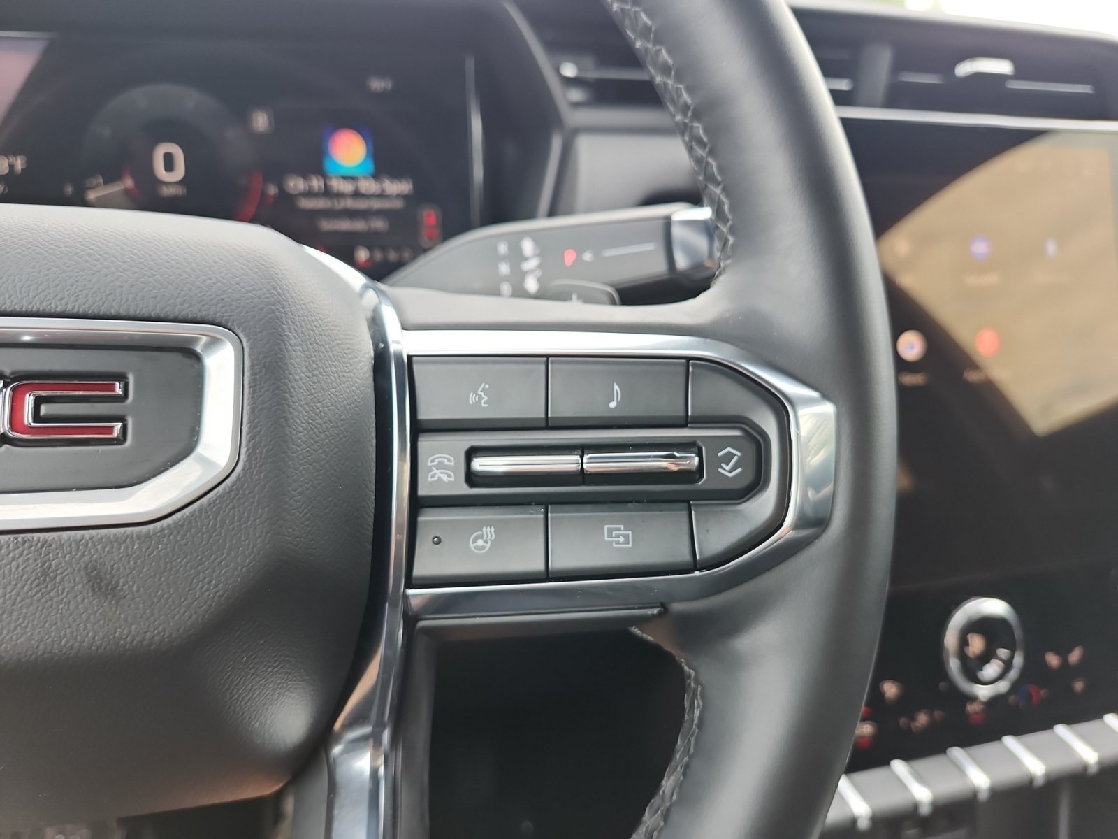 Used 2025 GMC Terrain Elevation AWD/4WD image 26