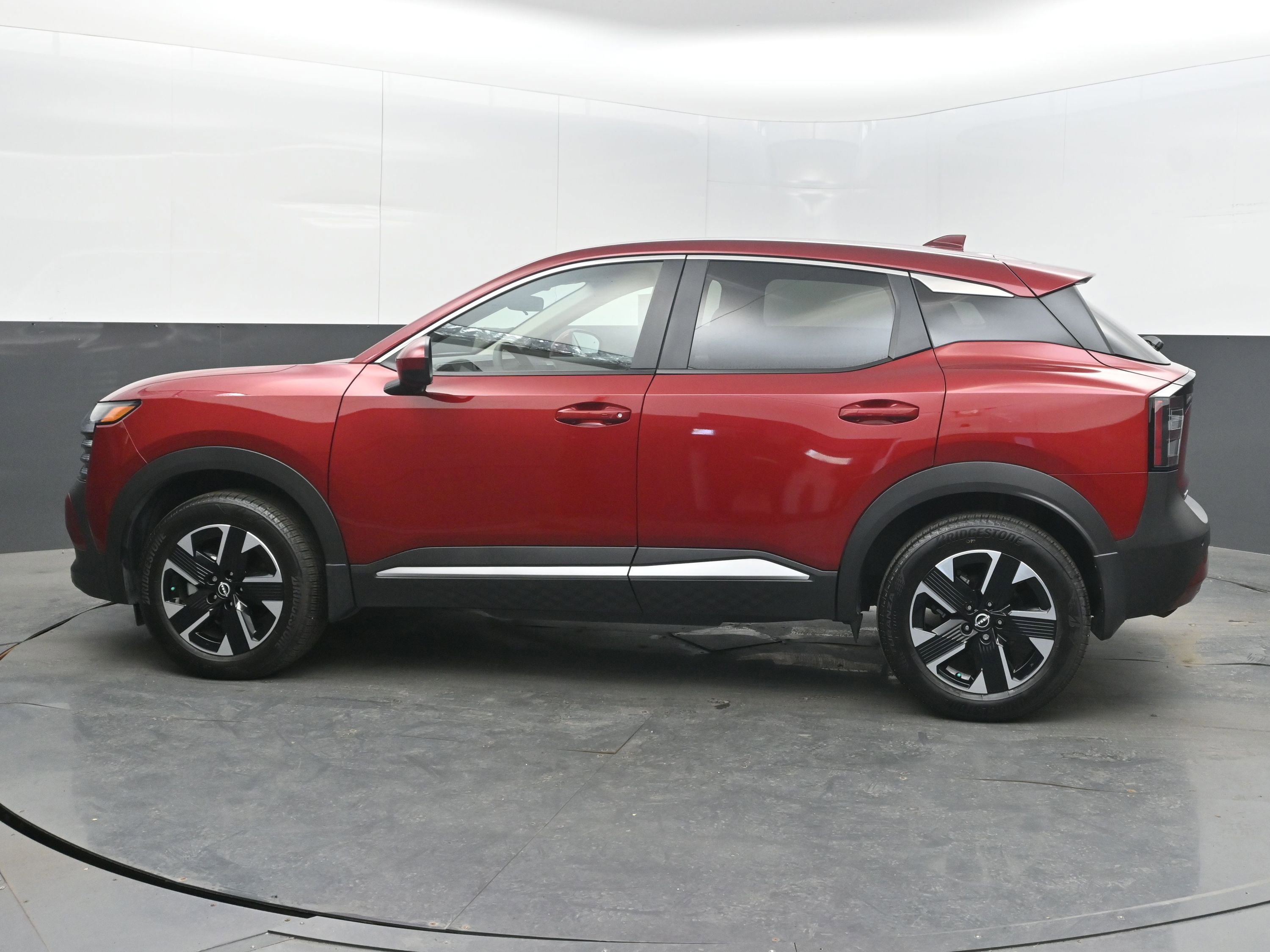 Certified 2025 Nissan Kicks SV image 5