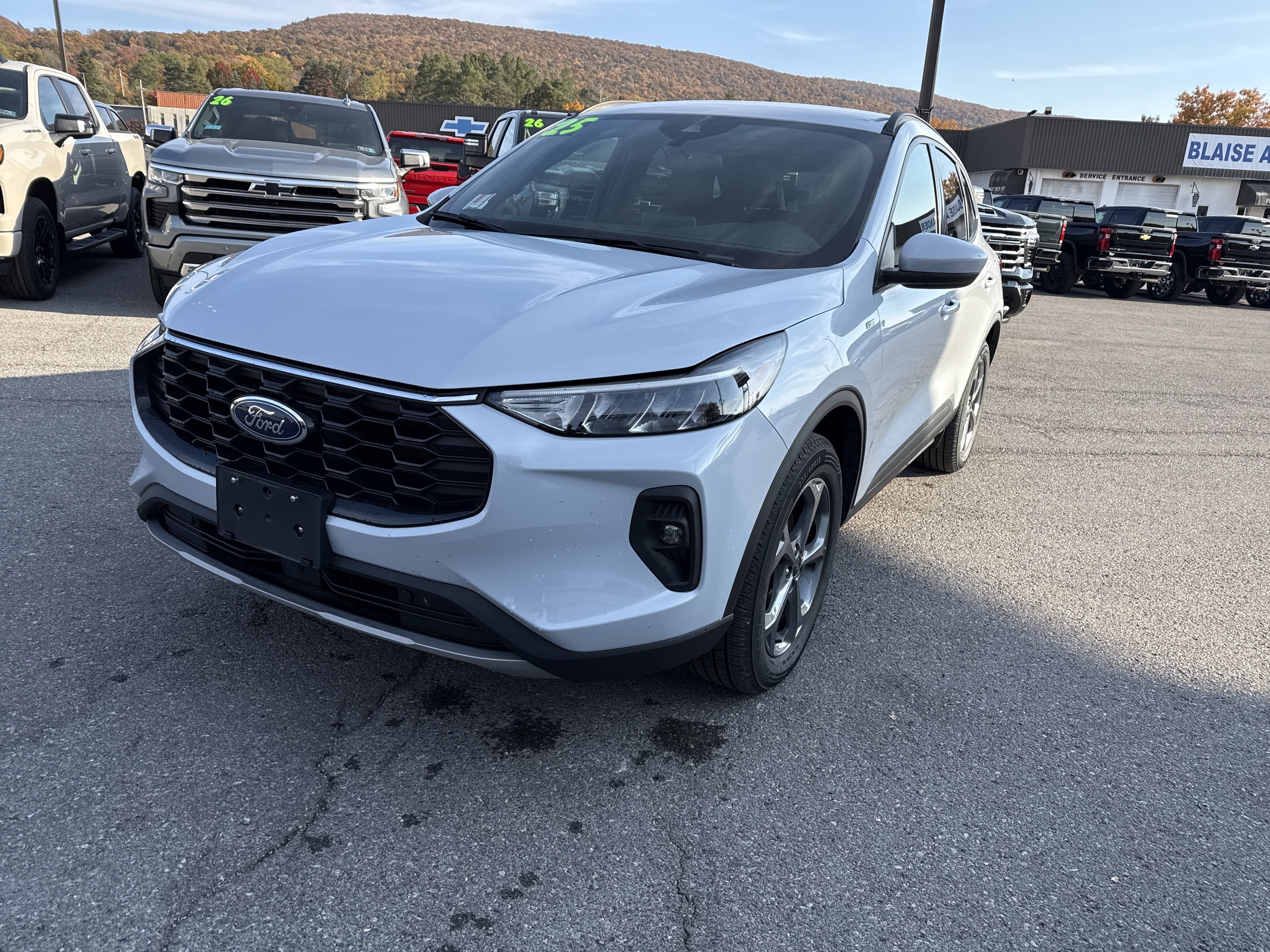 Used 2025 Ford Escape ST-Line Select AWD/4WD image 7