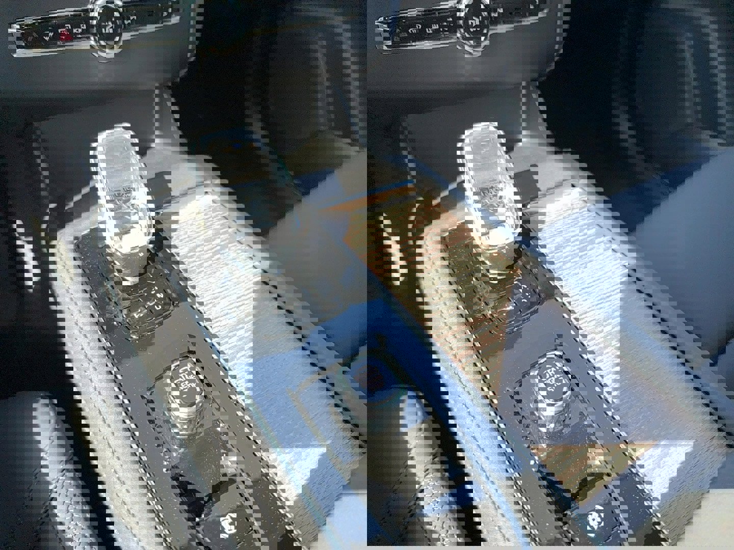 New 2026 Volvo XC90 B5 Plus w/ Protection Package image 22