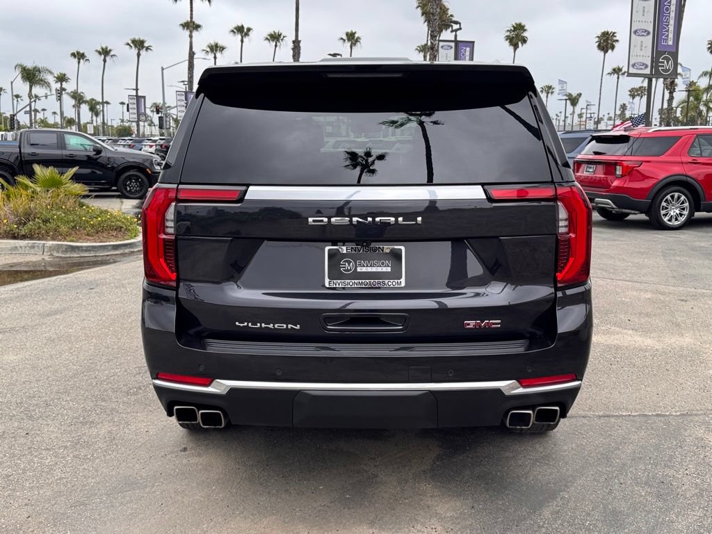 Used 2025 GMC Yukon Denali AWD/4WD image 11