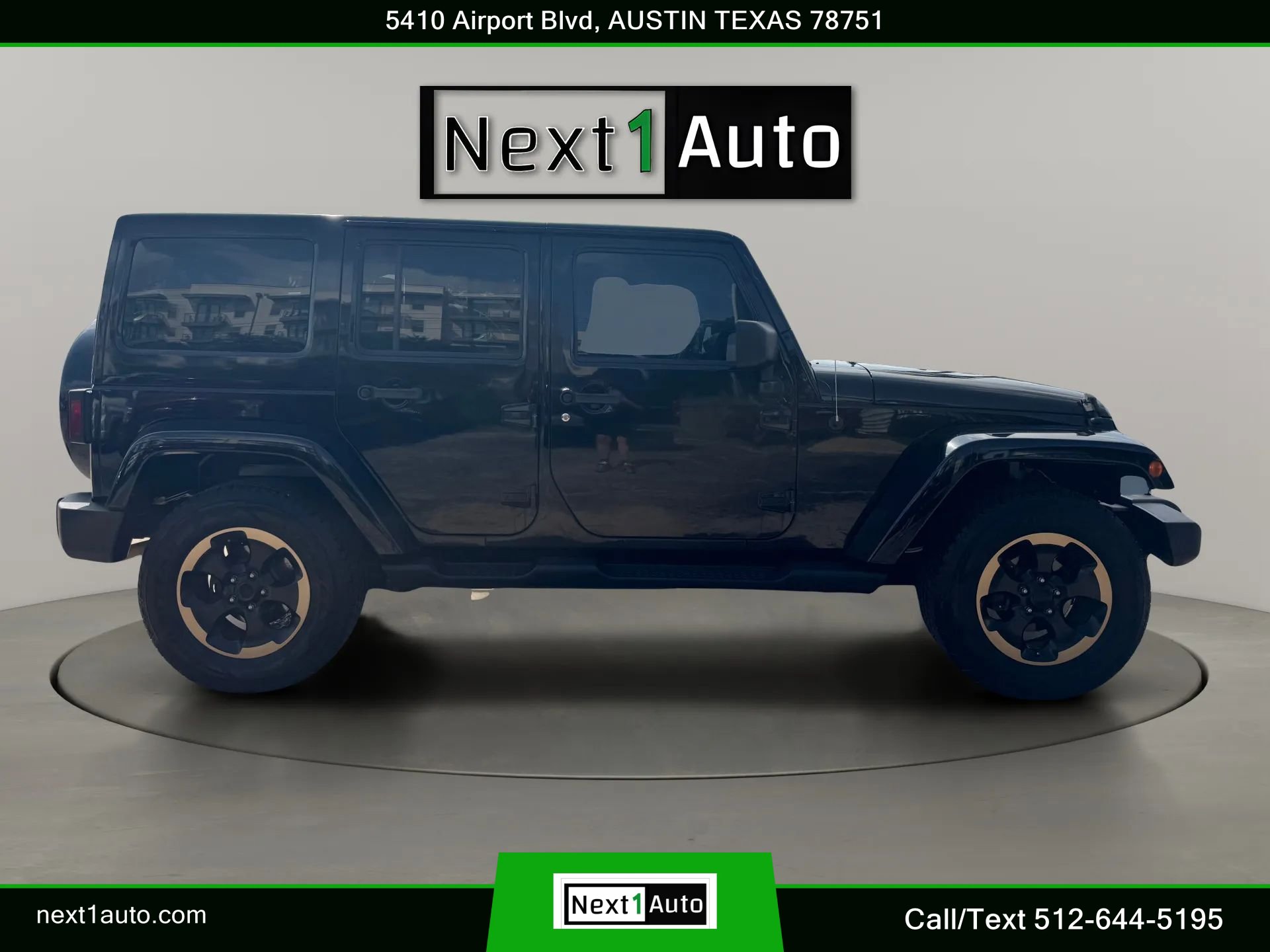 Used 2014 Jeep Wrangler Unlimited Sahara AWD/4WD image 4