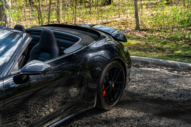 Used 2025 Porsche 911 Carrera 4 GTS AWD/4WD image 31