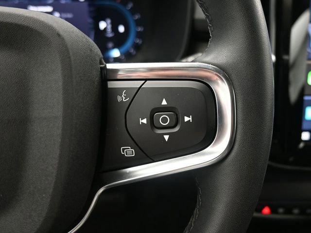 Used 2024 Volvo XC40 B5 Plus w/ Protection Package Premier image 25