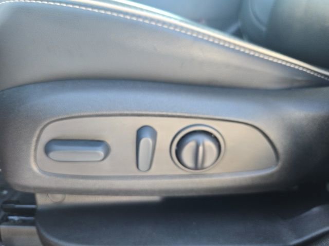 Used 2022 GMC Acadia Denali w/ Denali Ultimate Package image 28