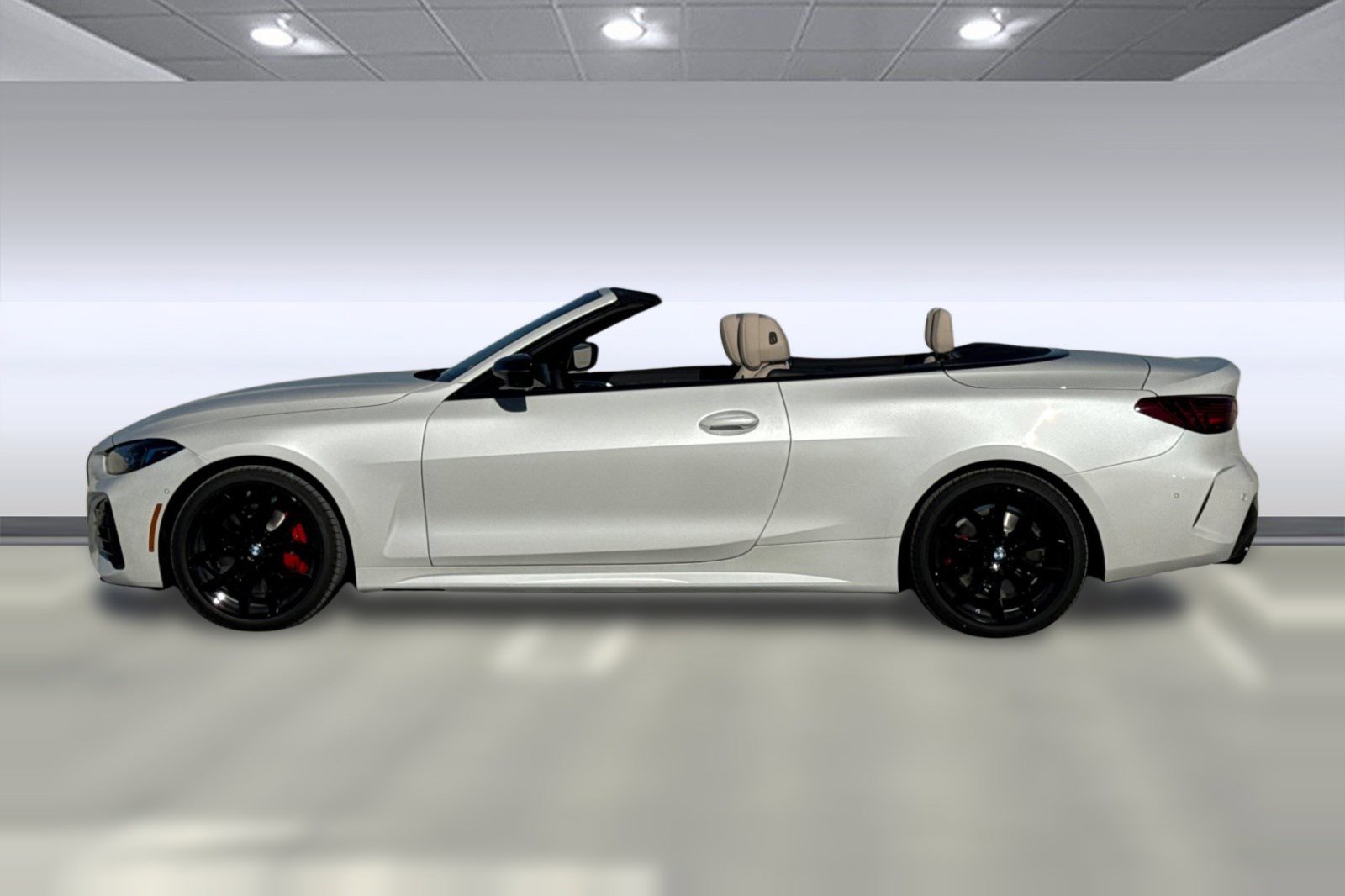 New 2026 BMW 430i Convertible w/ M Sport Package image 2