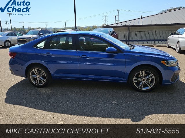 Used 2024 Volkswagen Jetta SE FWD image 6