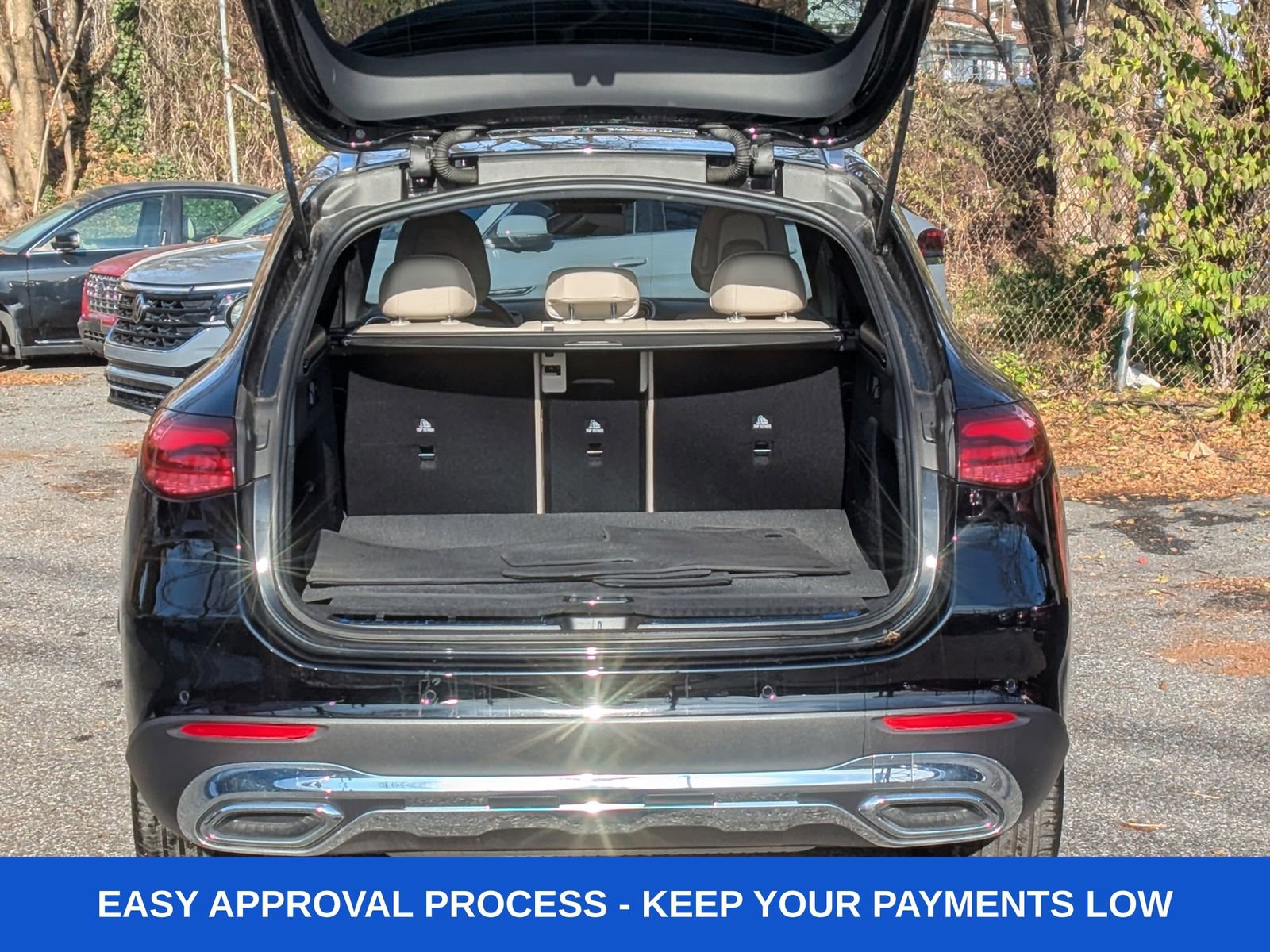 Used 2024 Mercedes-Benz GLC 300 4MATIC image 11