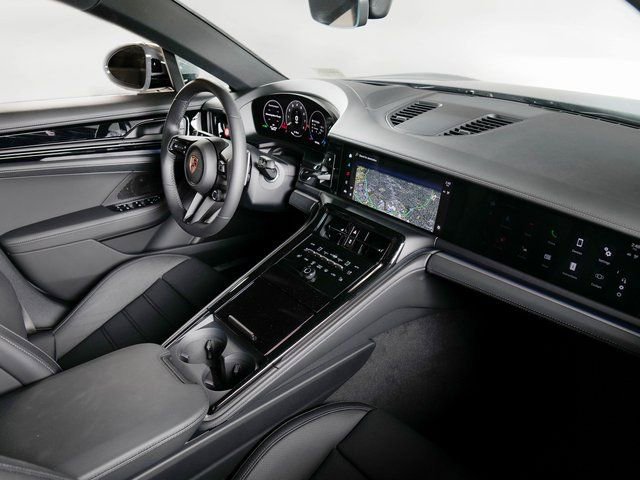 New 2025 Porsche Panamera 4 image 14