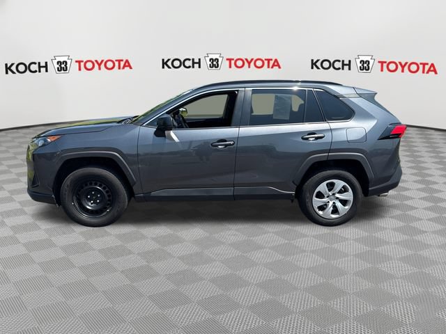 Used 2021 Toyota RAV4 LE AWD/4WD image 4