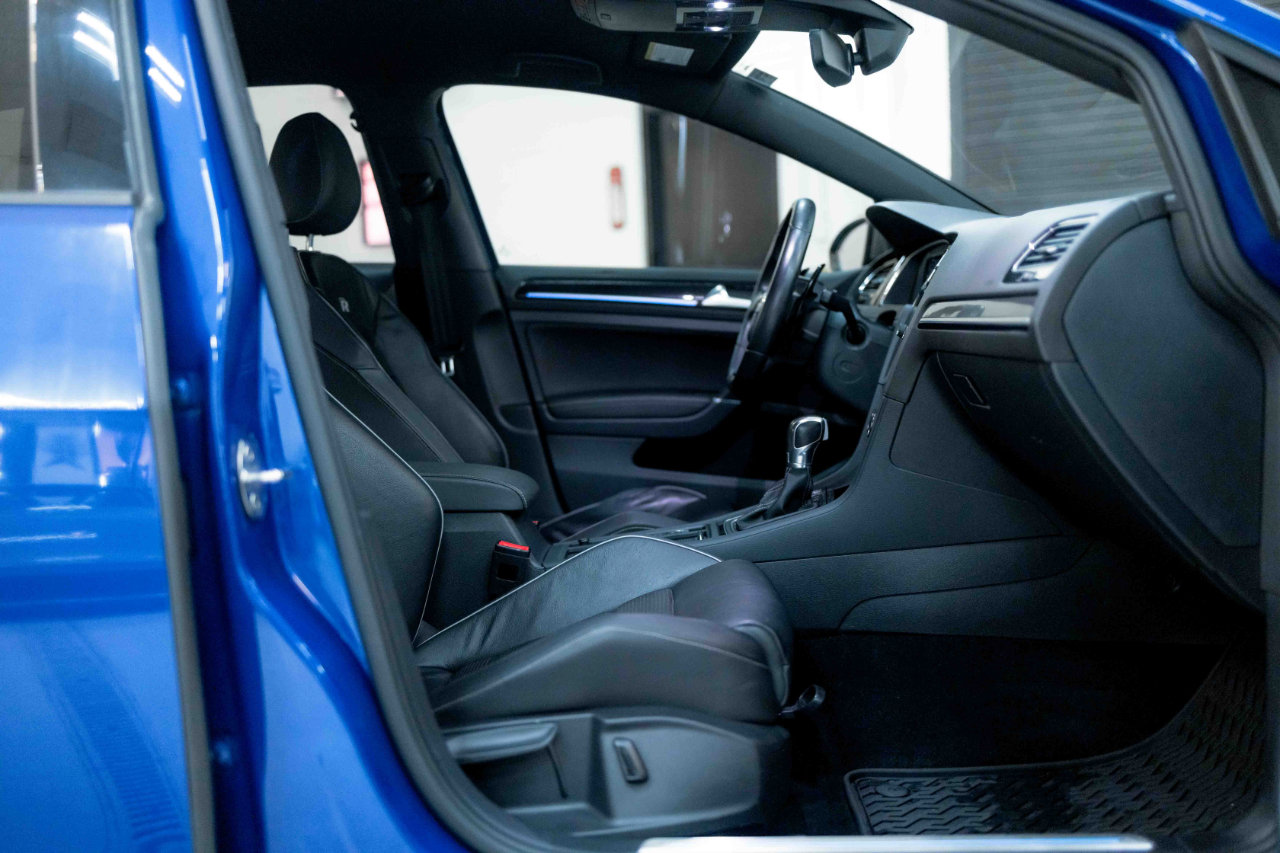 Used 2018 Volkswagen Golf R DCS and Navigation 7A image 51