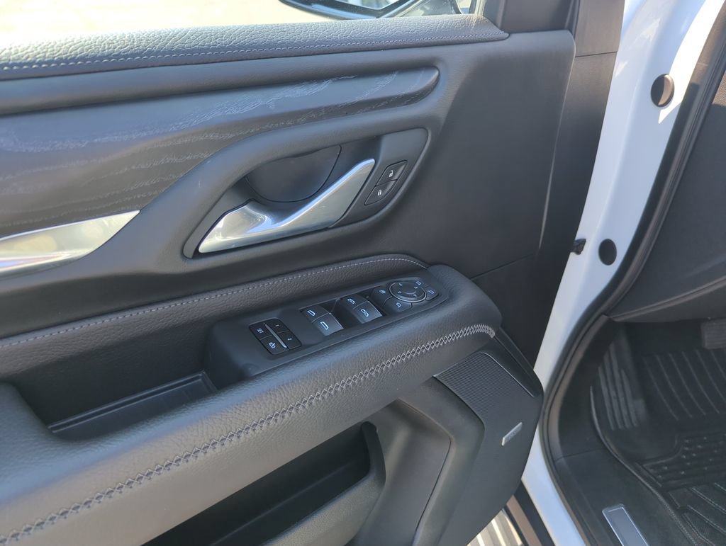 Used 2024 GMC Yukon Denali AWD/4WD image 18