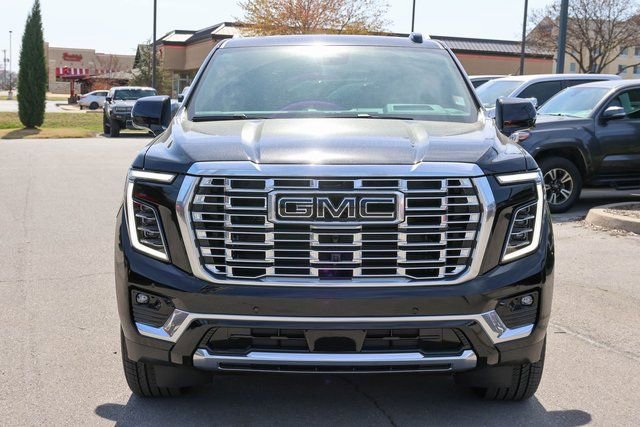 New 2026 GMC Yukon XL Denali w/ Denali Reserve Package image 2
