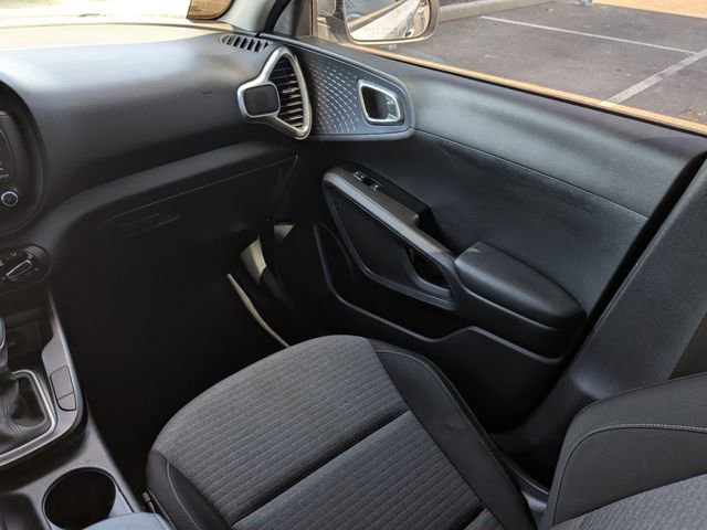 Certified 2021 Kia Soul S image 18