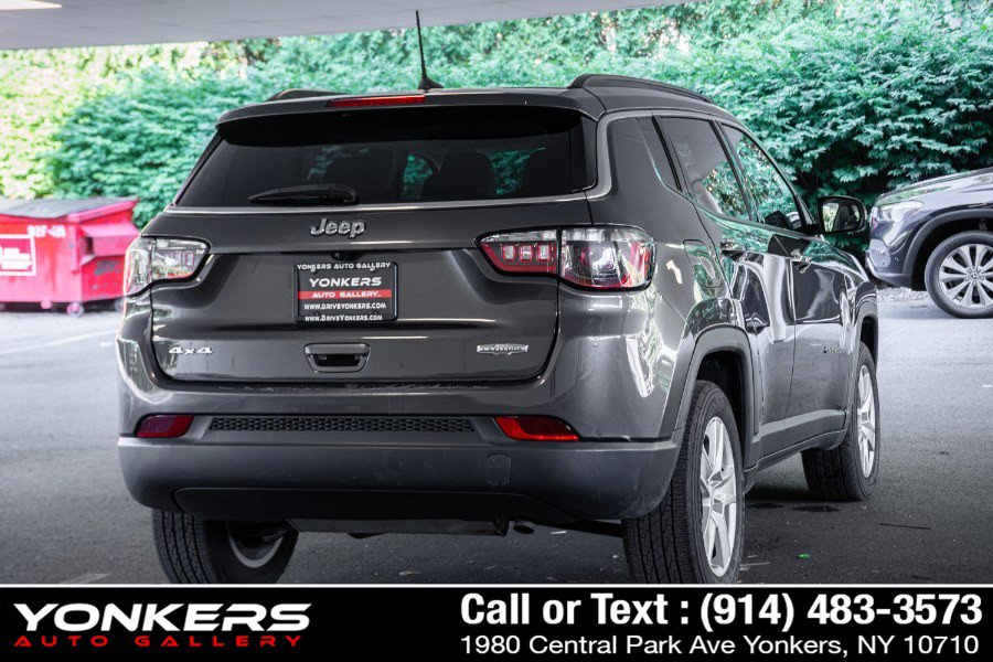 Used 2022 Jeep Compass Latitude AWD/4WD image 7
