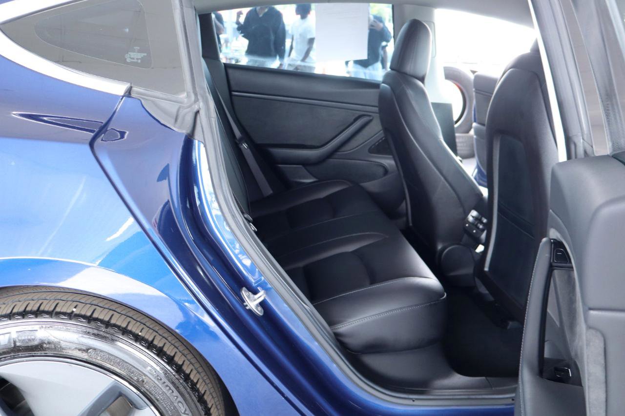 Used 2018 Tesla Model 3 Long Range RWD image 30