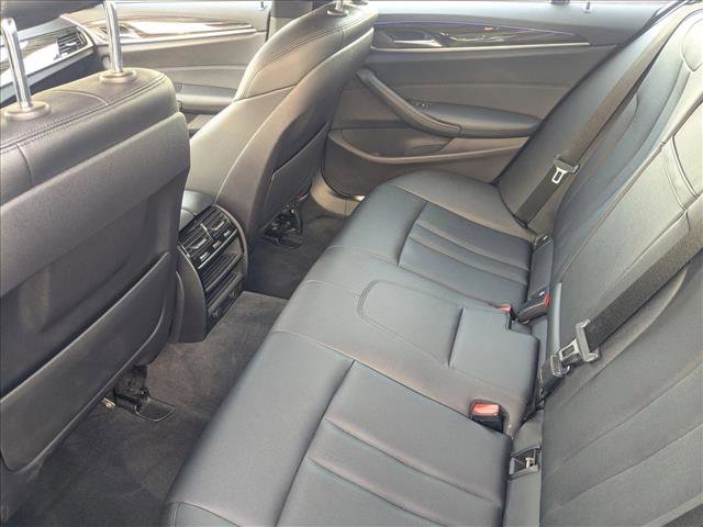 Used 2019 BMW 530e w/ Premium Package image 19