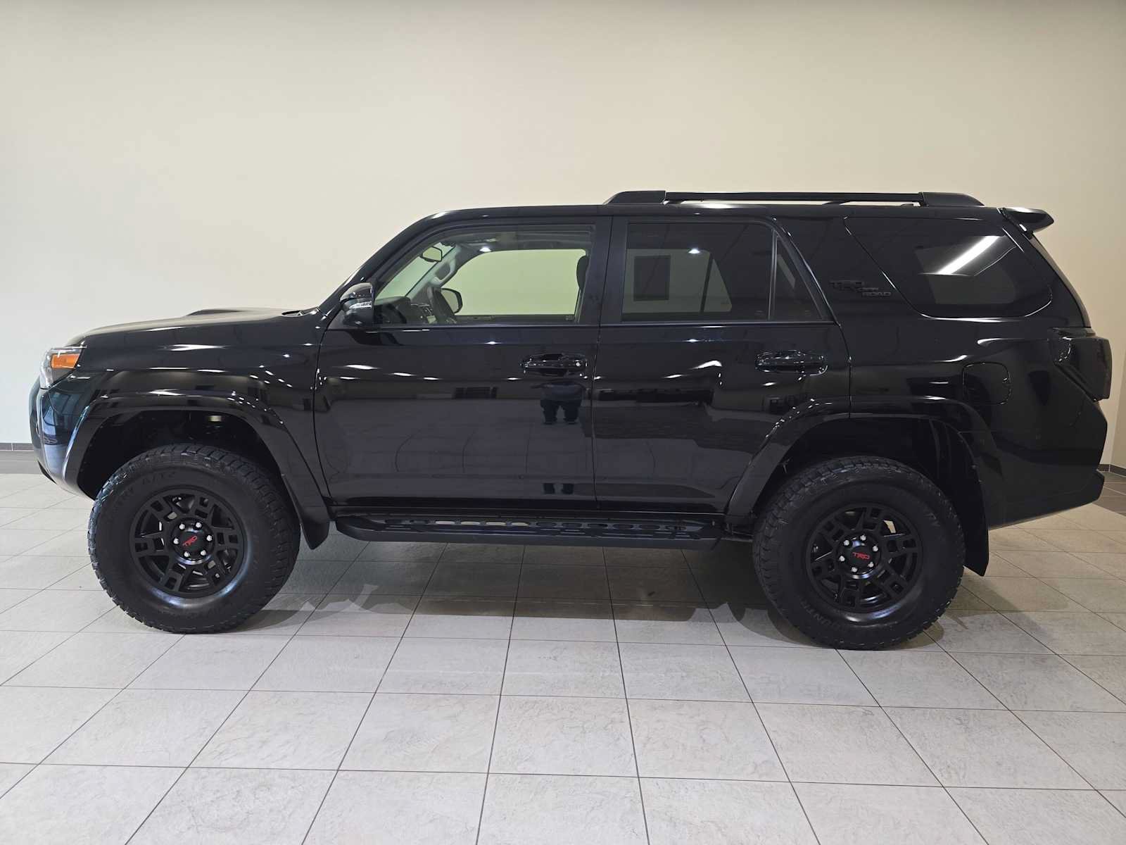 Certified 2023 Toyota 4Runner TRD Off-Road Premium w/ Moonroof Package AWD/4WD image 3