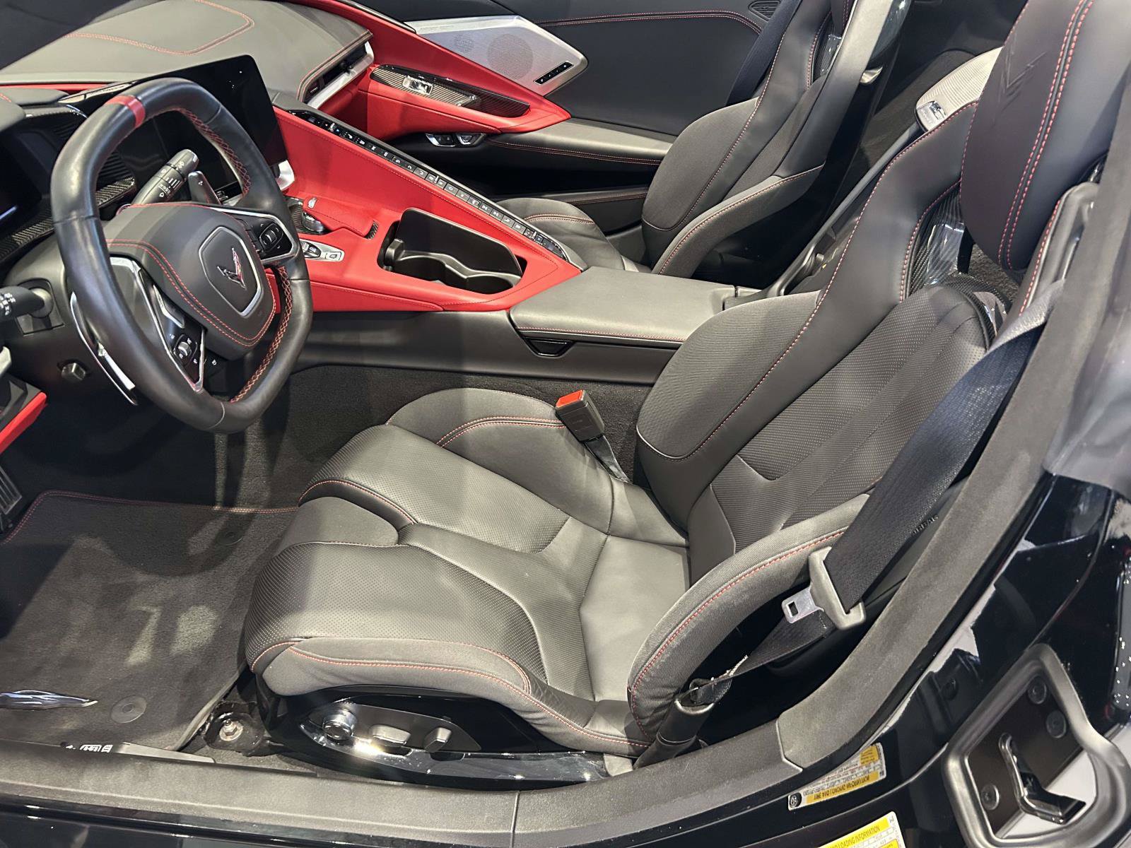 Used 2021 Chevrolet Corvette Stingray Premium Conv w/ Z51 Performance Package RWD image 16