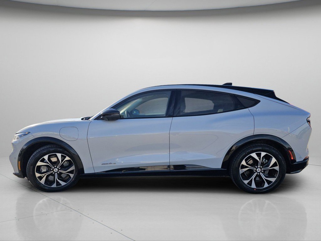 Used 2023 Ford Mustang Mach-E Premium image 21