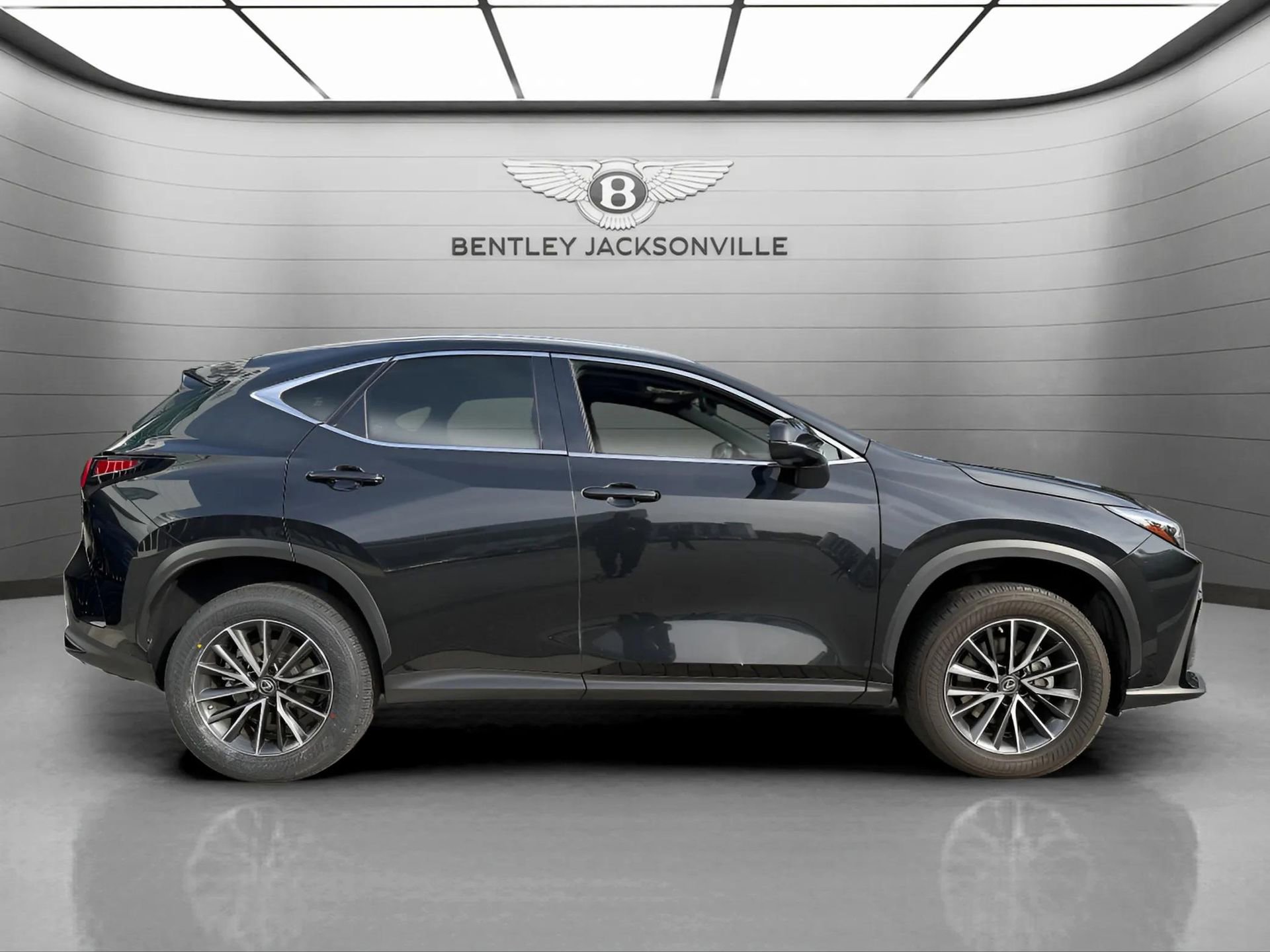Used 2023 Lexus NX 350 350h Base image 5