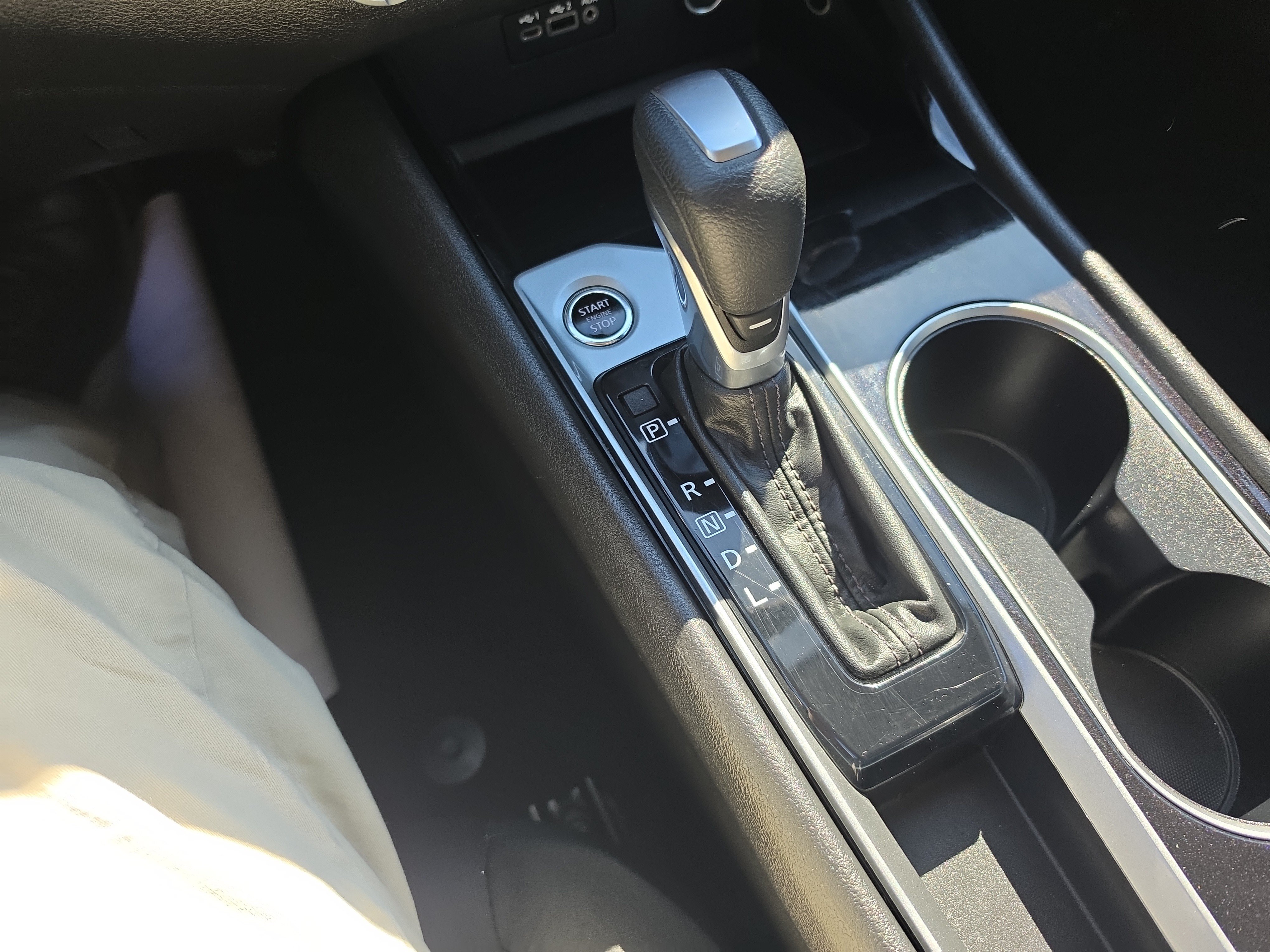 Used 2024 Nissan Altima 2.5 SV FWD image 24