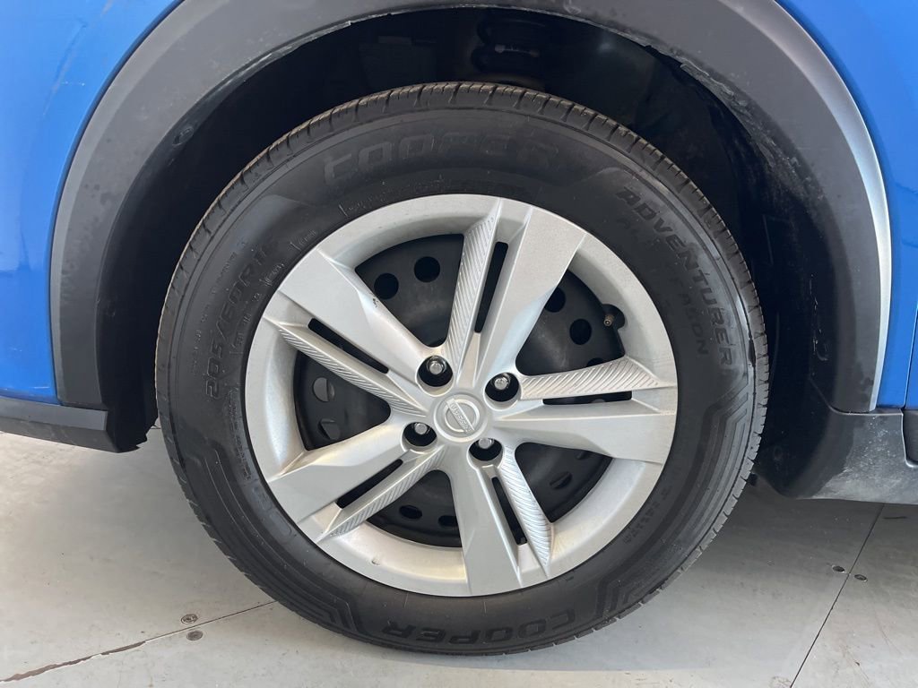 Used 2021 Nissan Kicks S image 14