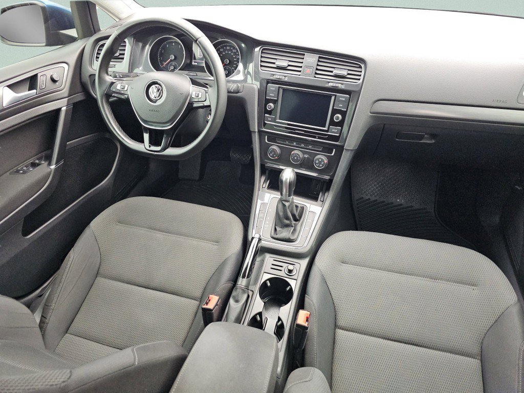Used 2019 Volkswagen Golf S image 26