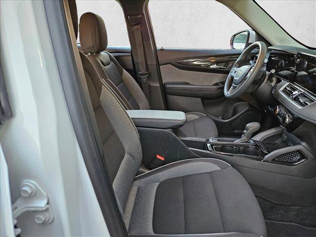 Used 2025 Chevrolet TrailBlazer LT image 25