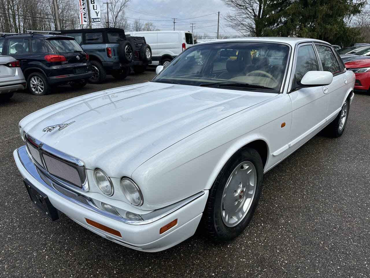Used 1997 Jaguar XJ6 image 2