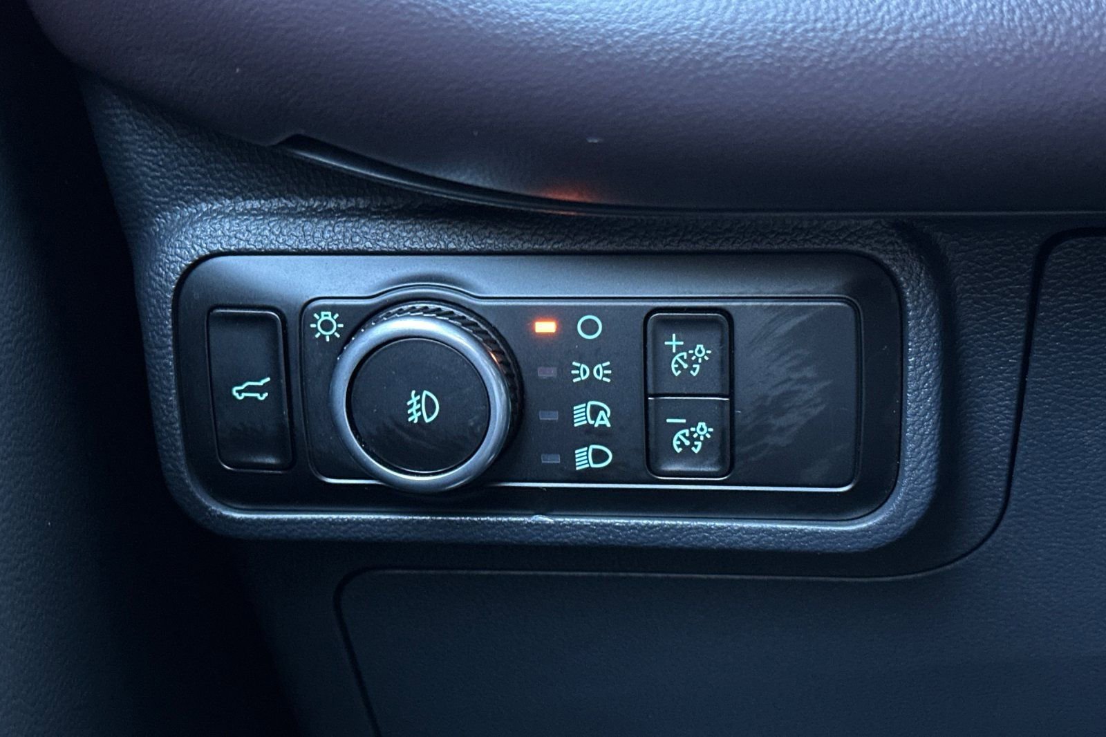 Used 2025 Ford Explorer Platinum w/ LUX Leather Package image 45