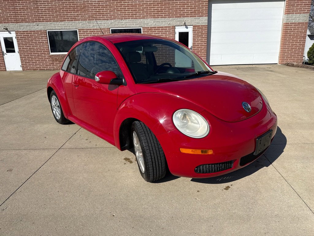 Used 2009 Volkswagen Beetle S image 3