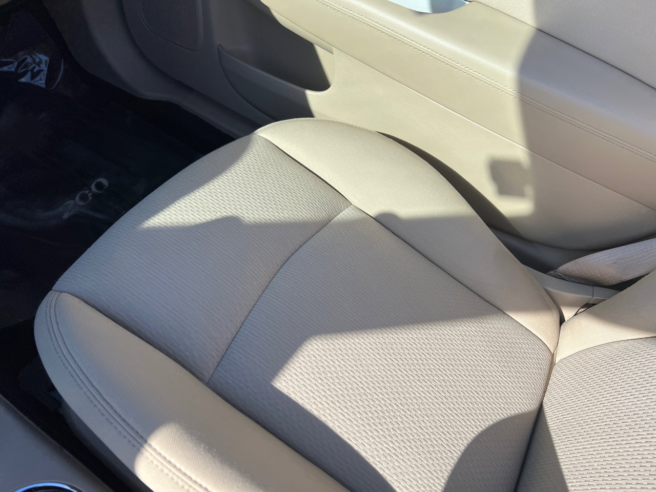 Used 2012 Chrysler 200 Touring image 38