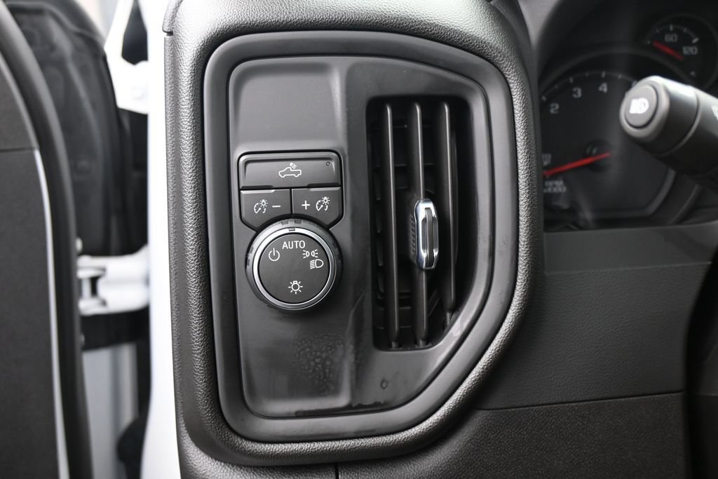 Used 2026 Chevrolet Silverado 1500 W/T w/ WT Value Package RWD image 15