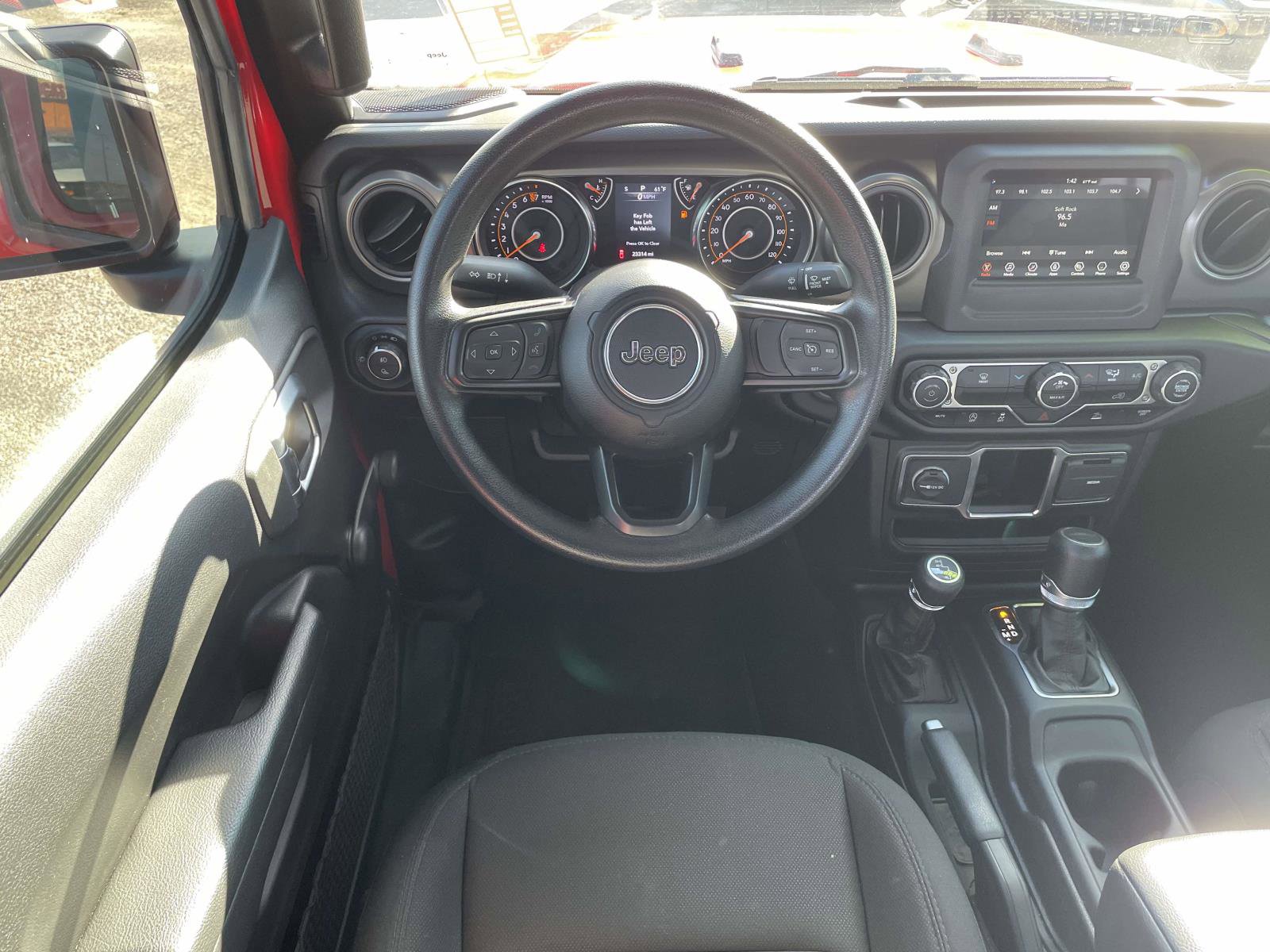 Used 2023 Jeep Gladiator Sport image 10