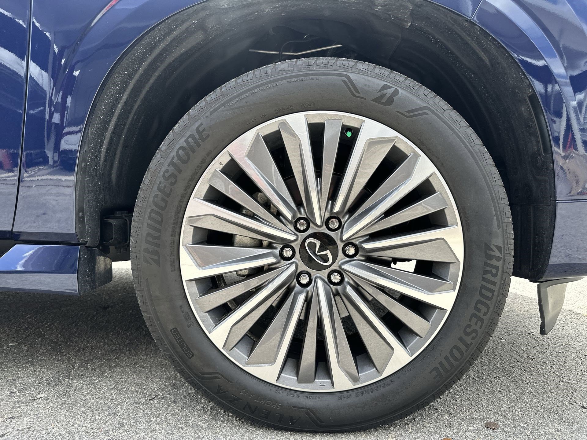Used 2025 INFINITI QX80 Luxe RWD image 18