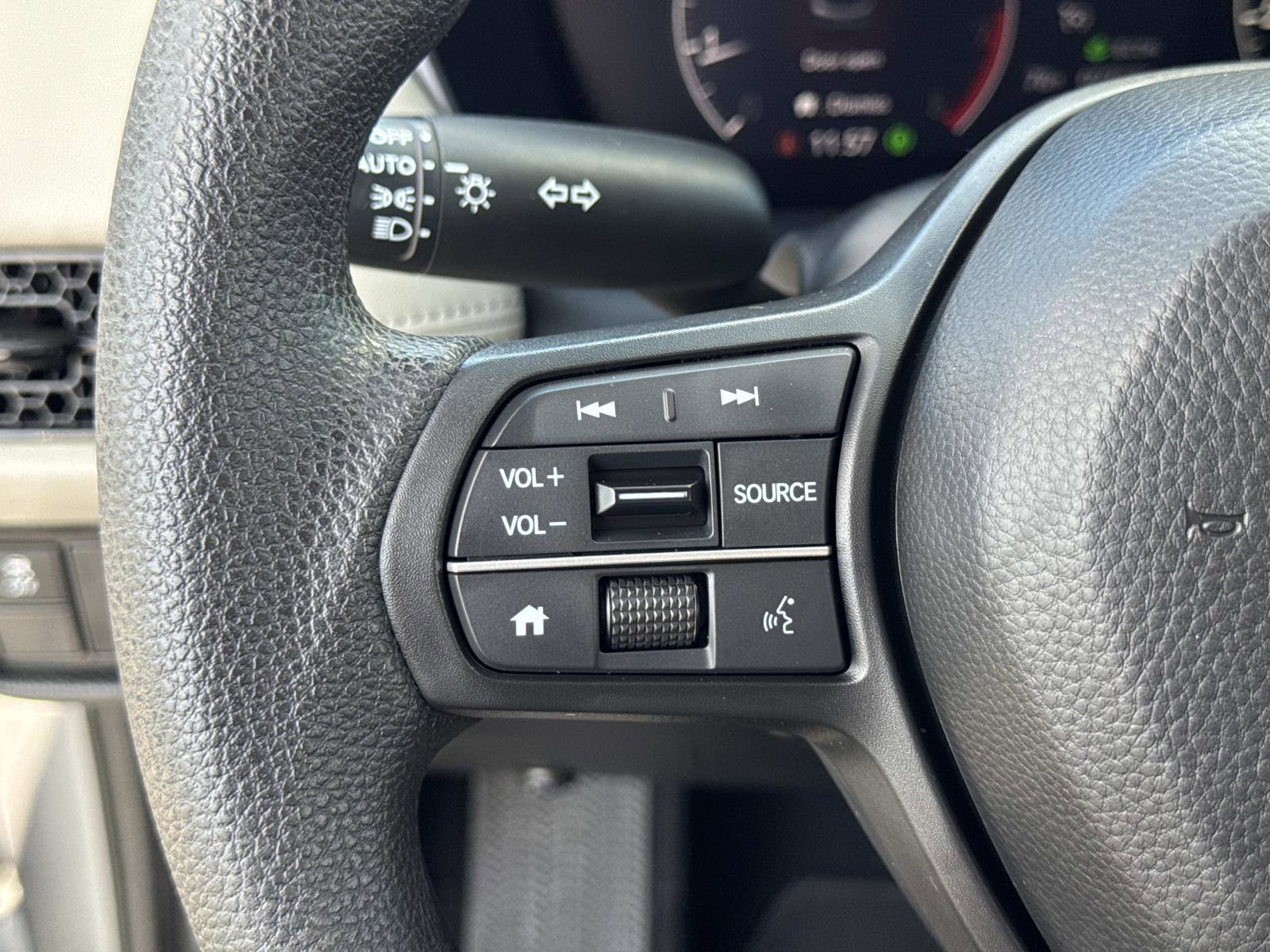 Certified 2023 Honda HR-V LX image 11