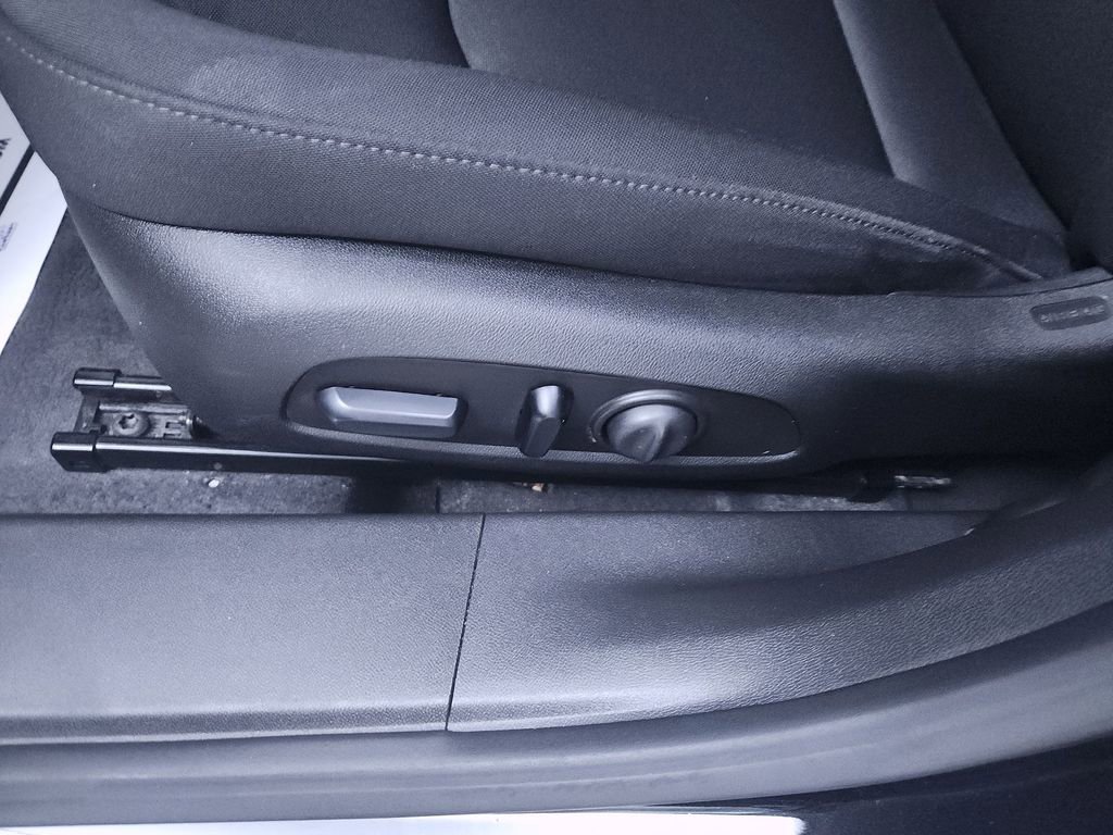 Used 2023 Chevrolet Malibu LT w/ Midnight Edition FWD image 12