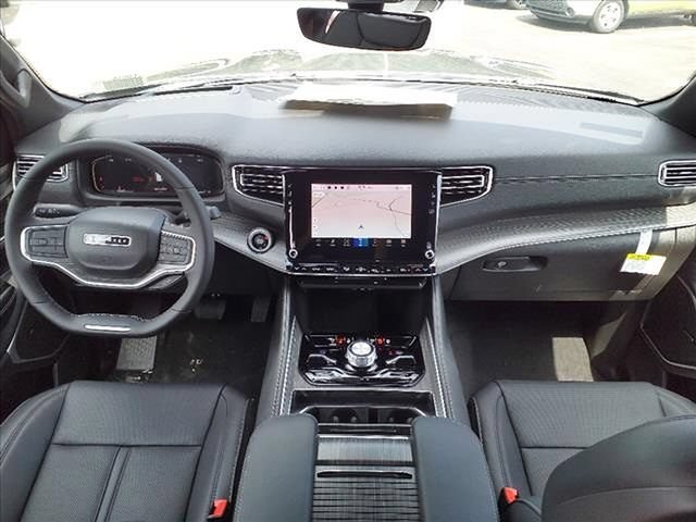 New 2023 Jeep Wagoneer Series III w/ Convenience Group I AWD/4WD image 16
