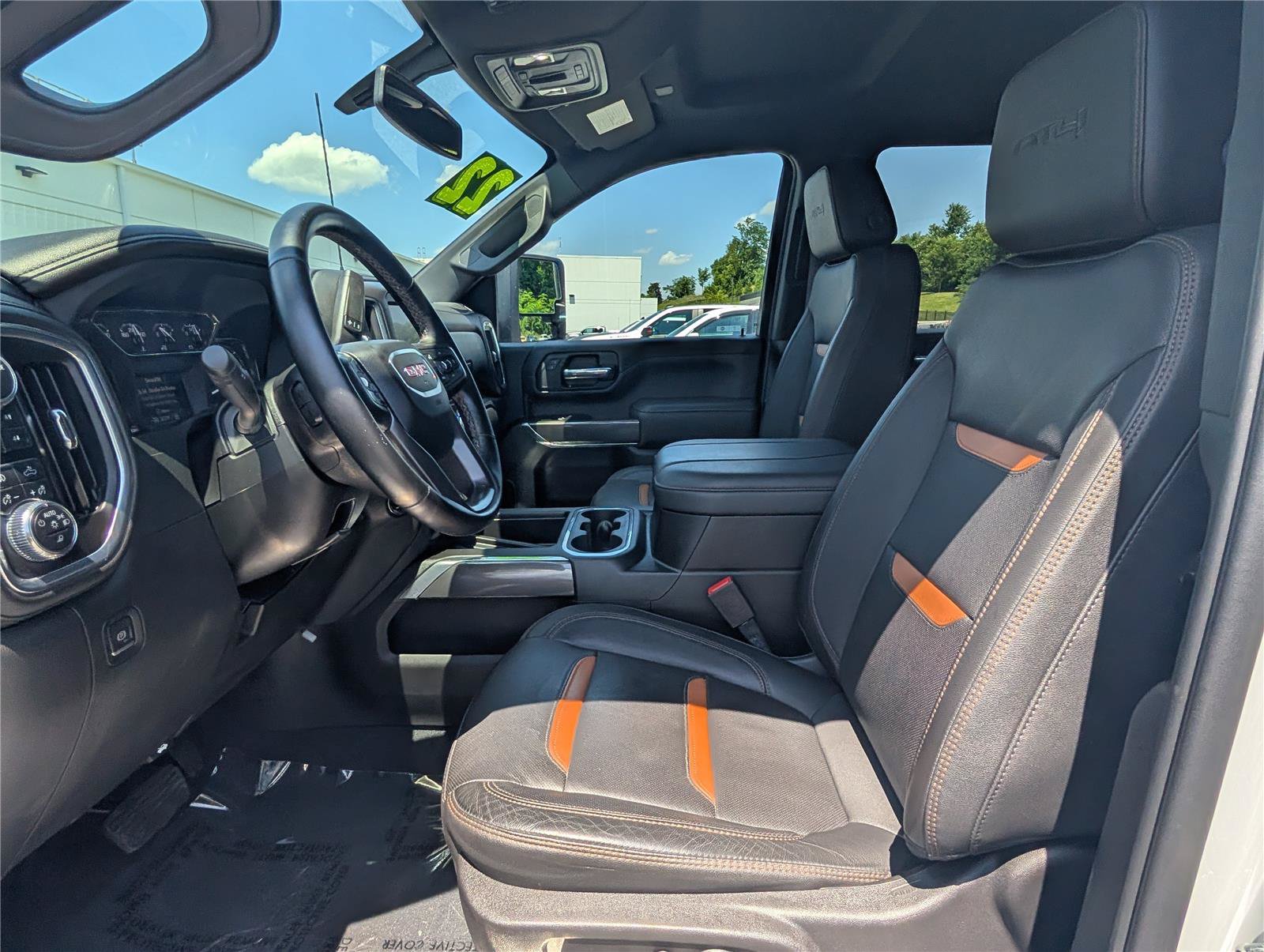 Used 2023 GMC Sierra 2500 AT4 w/ AT4 Preferred Package AWD/4WD image 17