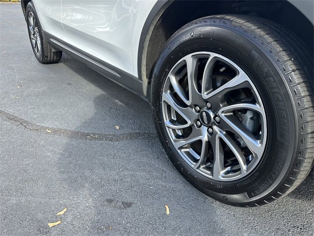 Certified 2022 Lincoln Corsair AWD w/ Equipment Group 101A image 11