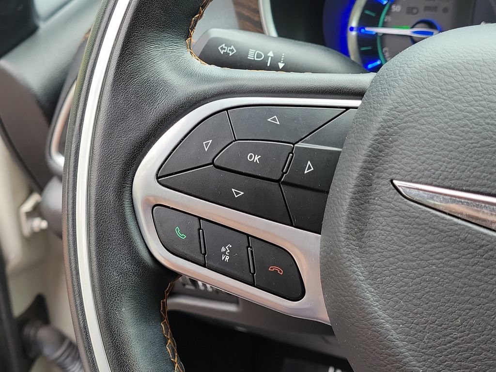 Used 2021 Chrysler Pacifica Pinnacle FWD image 31