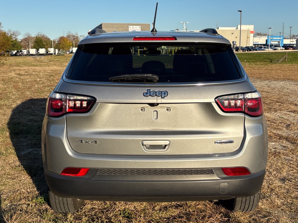 Used 2017 Jeep Compass Latitude AWD/4WD image 15