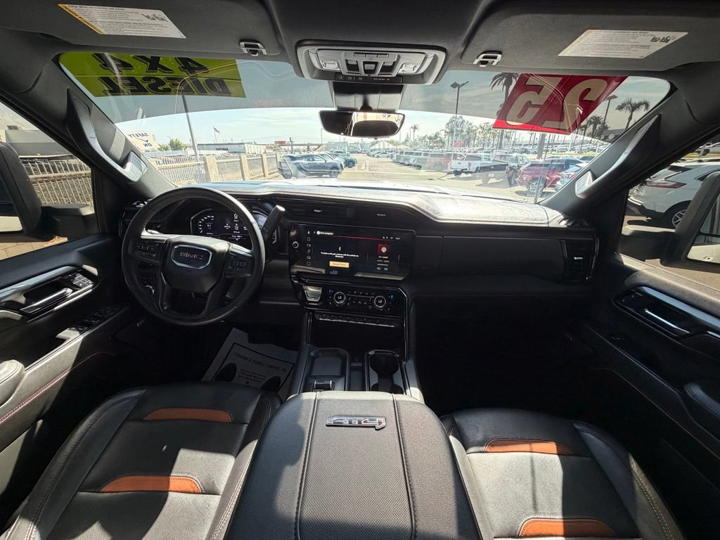 Used 2025 GMC Sierra 2500 AT4 w/ AT4 Premium Plus Package AWD/4WD image 16