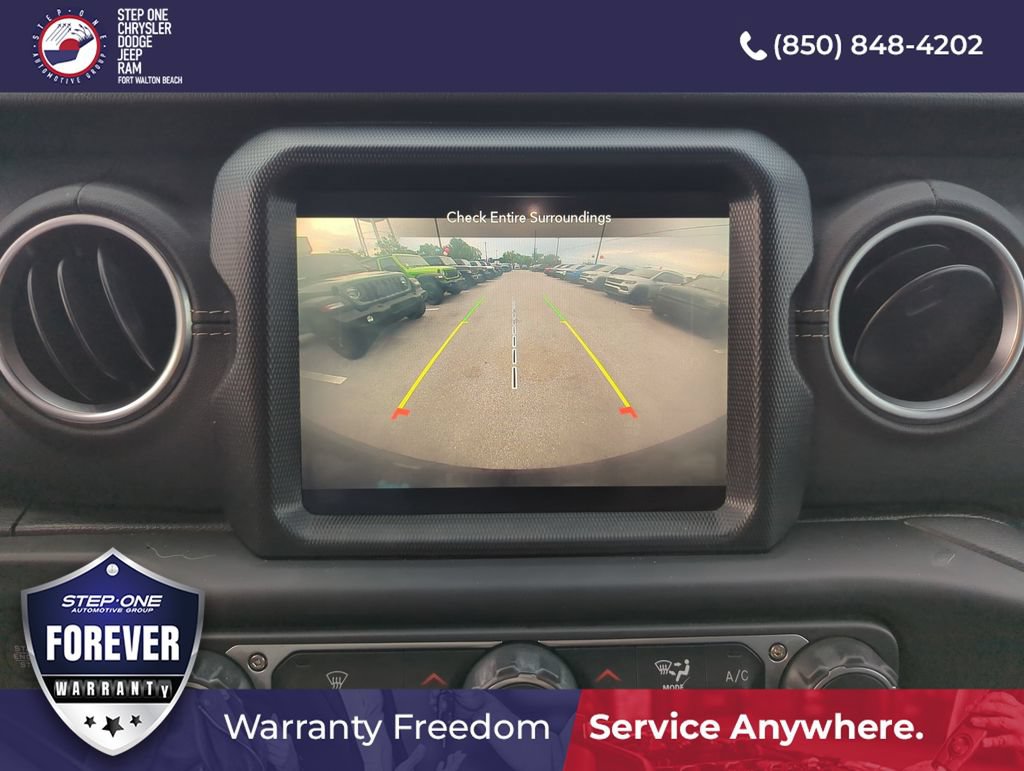 Used 2022 Jeep Wrangler Unlimited Sahara AWD/4WD image 24