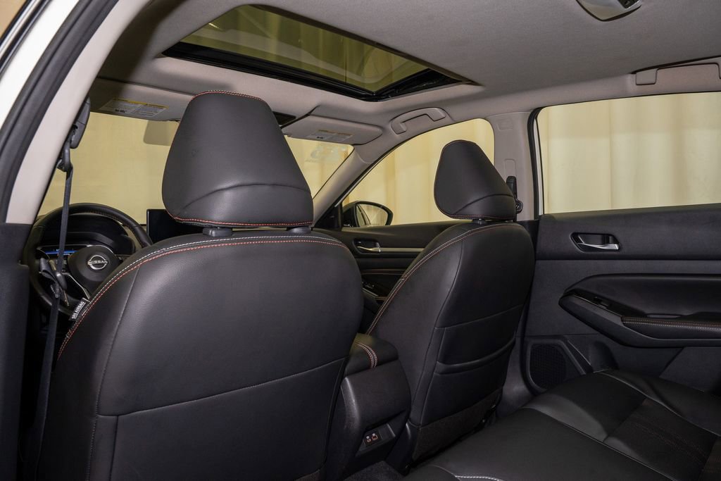 Certified 2023 Nissan Altima 2.5 SR w/ SR Premium Package image 9