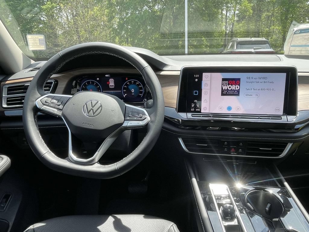 New 2026 Volkswagen Atlas SE FWD image 13