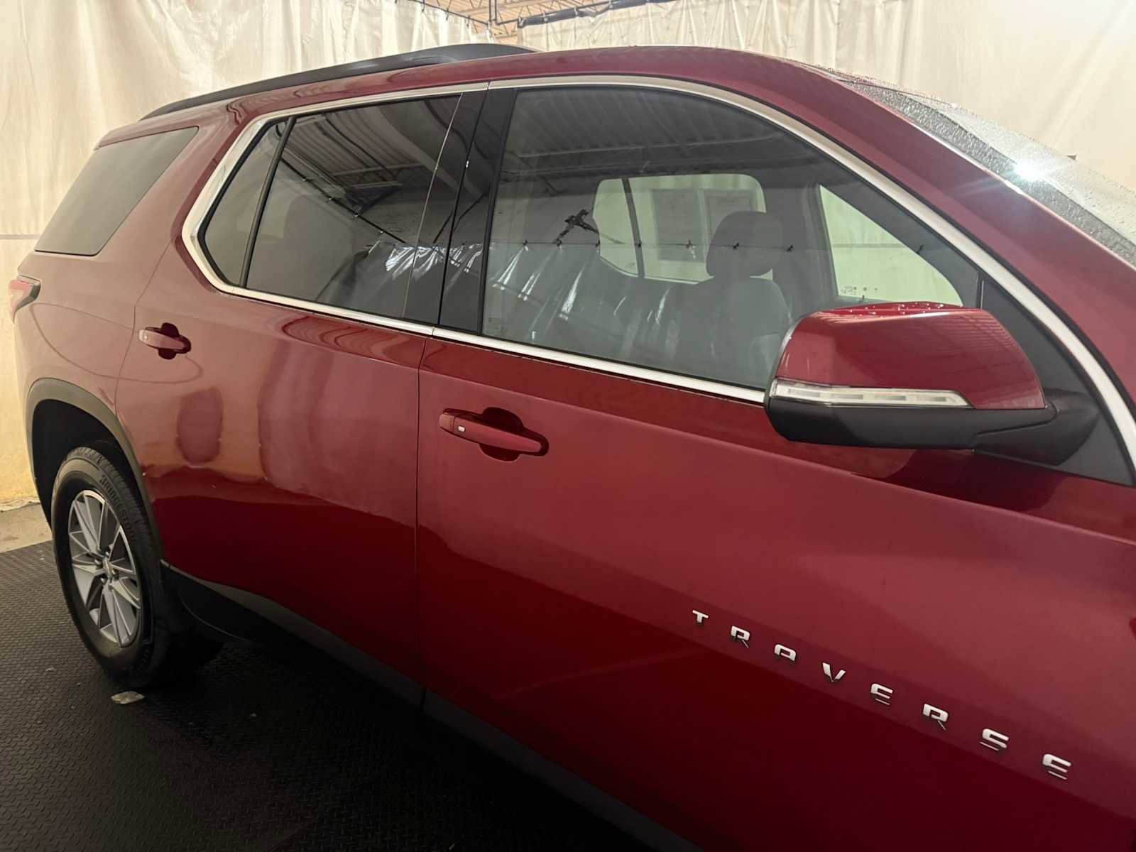 Used 2023 Chevrolet Traverse LT image 11
