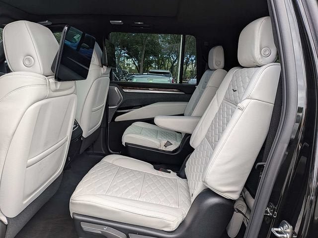 New 2026 Cadillac Escalade ESV Platinum Sport w/ LPO, ONYX Package AWD/4WD image 16